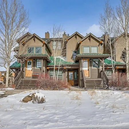 Ski-Inandski-Out Granby Ranch Condo With Pool Access